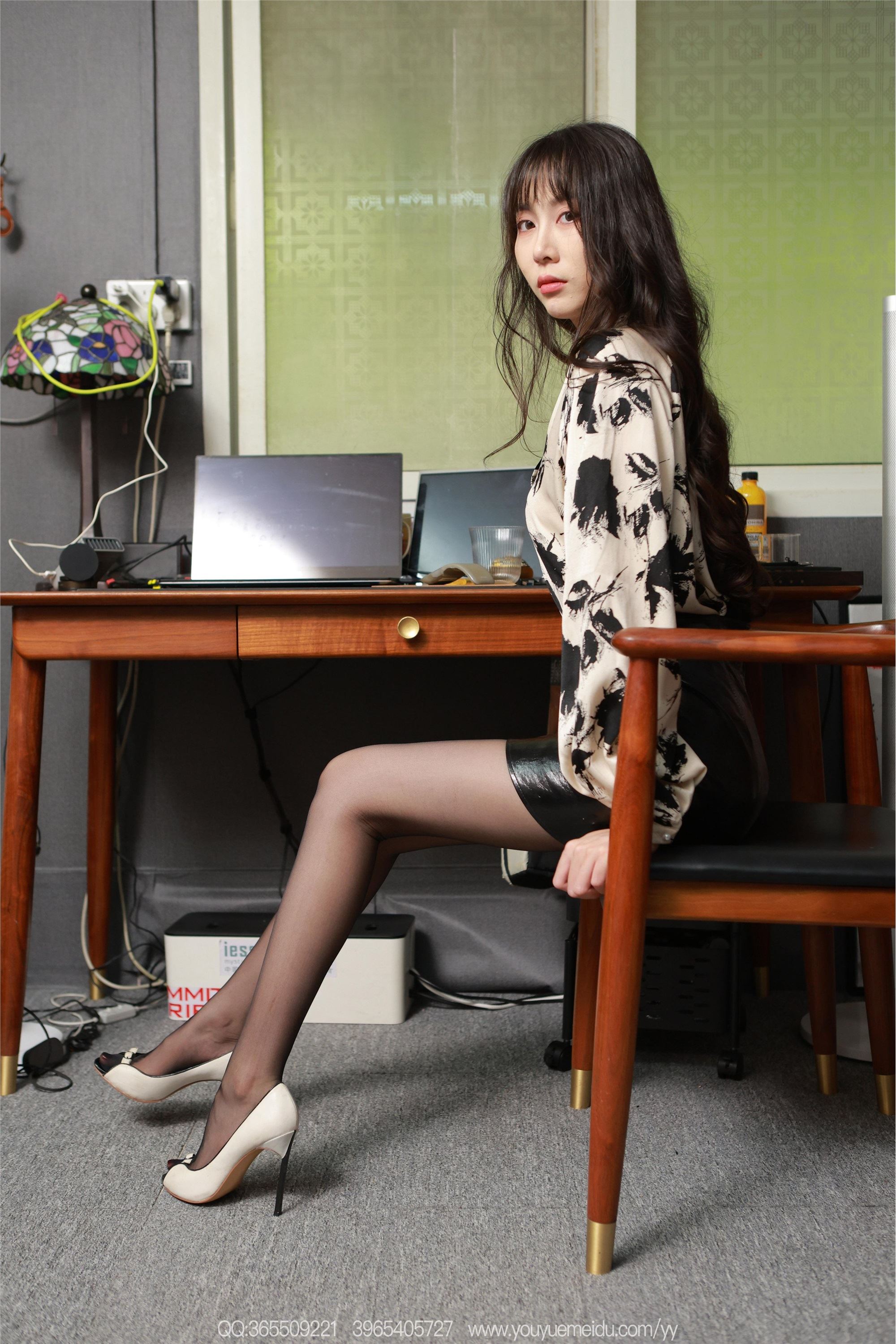 IESS异思趣向  2025.09.26 丝享家 2168 团团《楚楚动人》